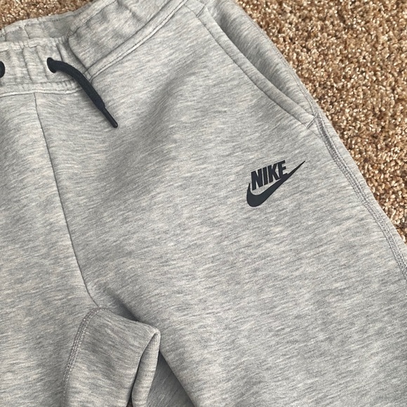 Nike Kids Gray Sweatpants & Joggers Set - Picture 3 of 8